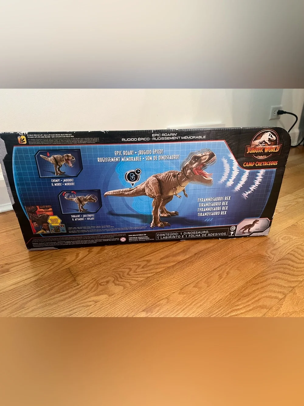 Jurassic World Camp Cretaceous Epic Roarin' Tyrannosaurus Rex dinosaur